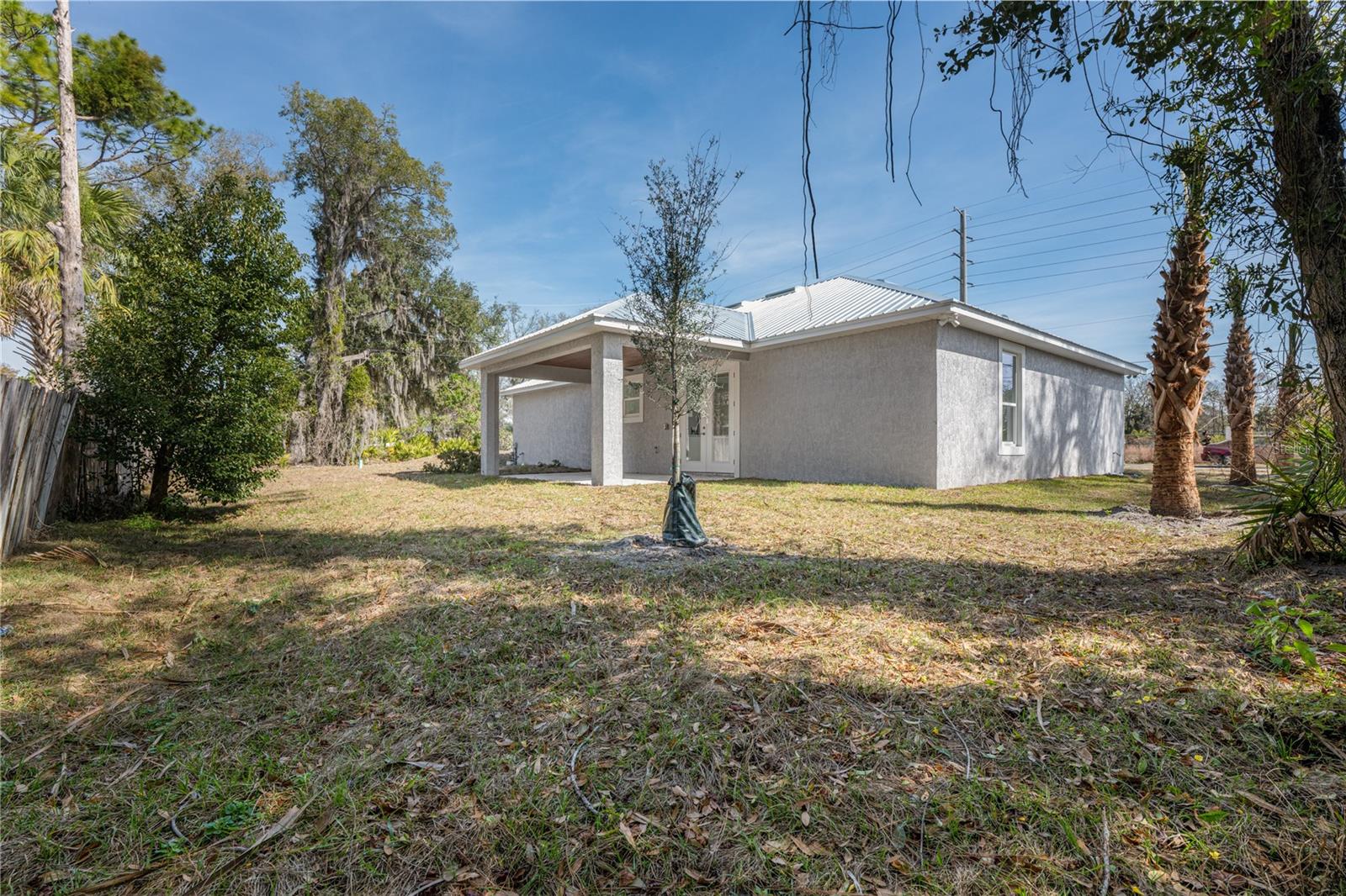 Image 26 of 31 For 210 Paradise Drive