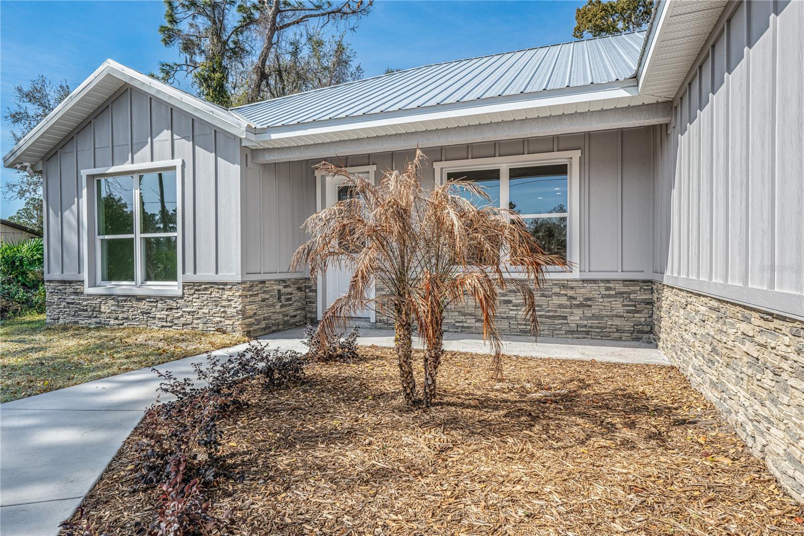 Image 27 of 31 For 210 Paradise Drive