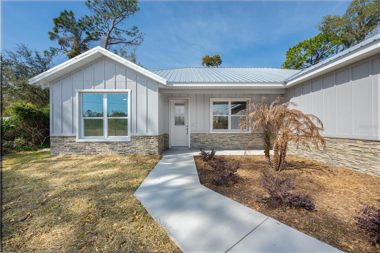 Image 28 of 31 For 210 Paradise Drive