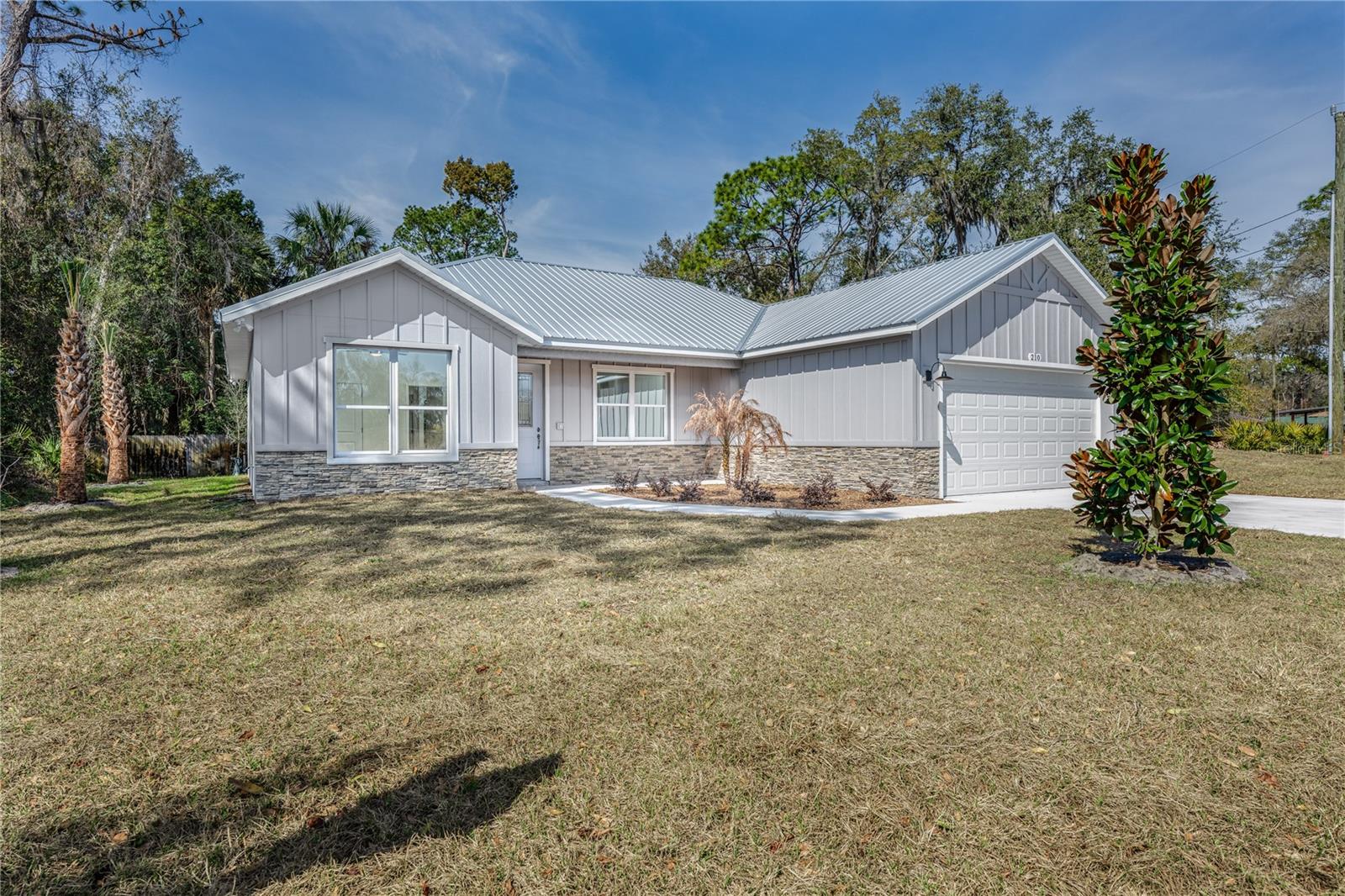 Image 29 of 31 For 210 Paradise Drive