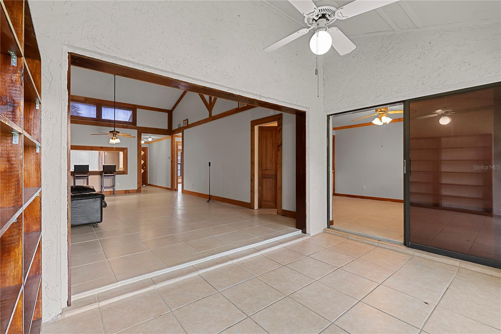 Image 13 of 30 For 497 Meadowood Boulevard