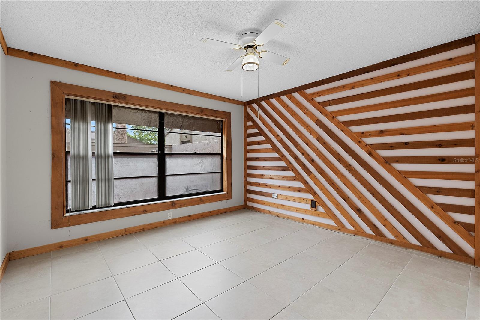 Image 19 of 30 For 497 Meadowood Boulevard