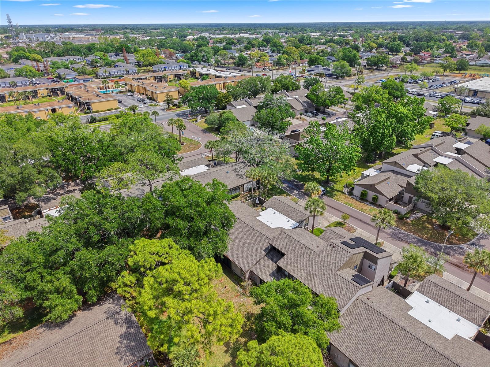 Image 25 of 30 For 497 Meadowood Boulevard