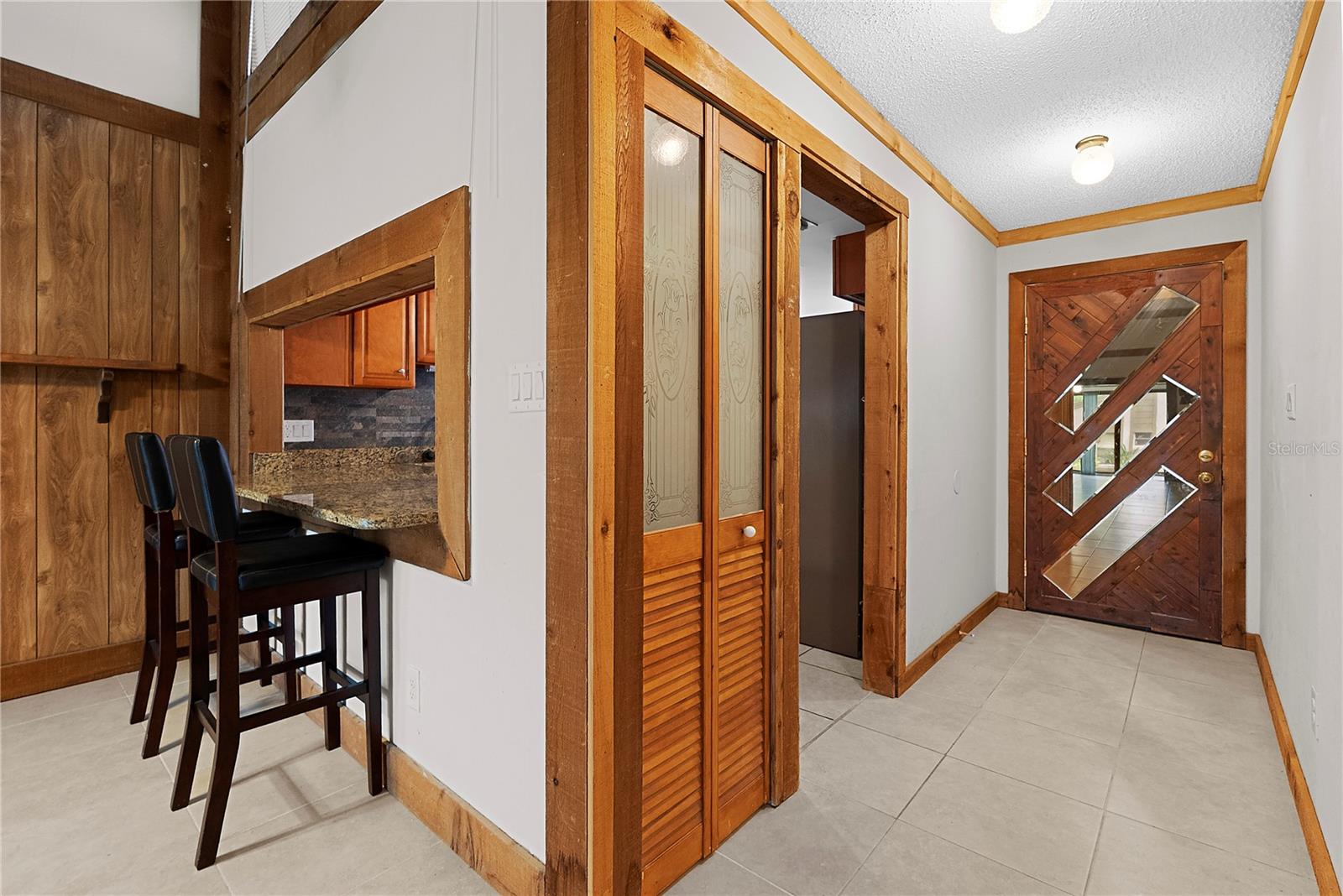 Image 3 of 30 For 497 Meadowood Boulevard