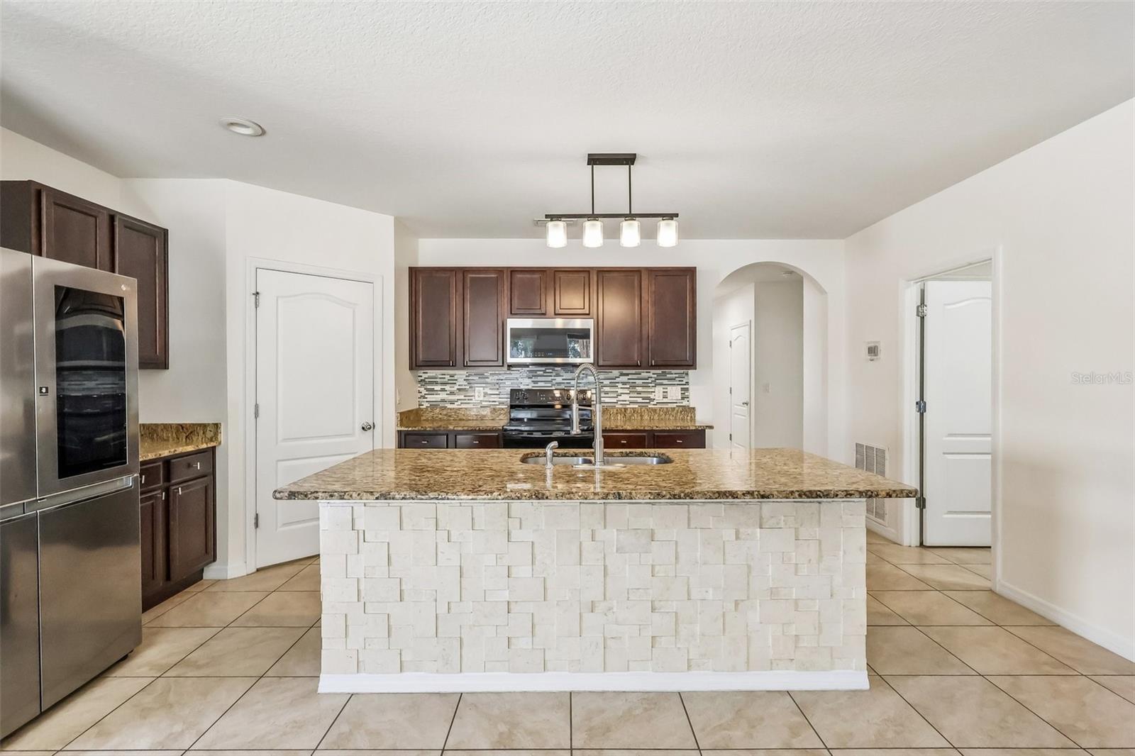 Image 6 of 23 For 476 Squires Grove Drive