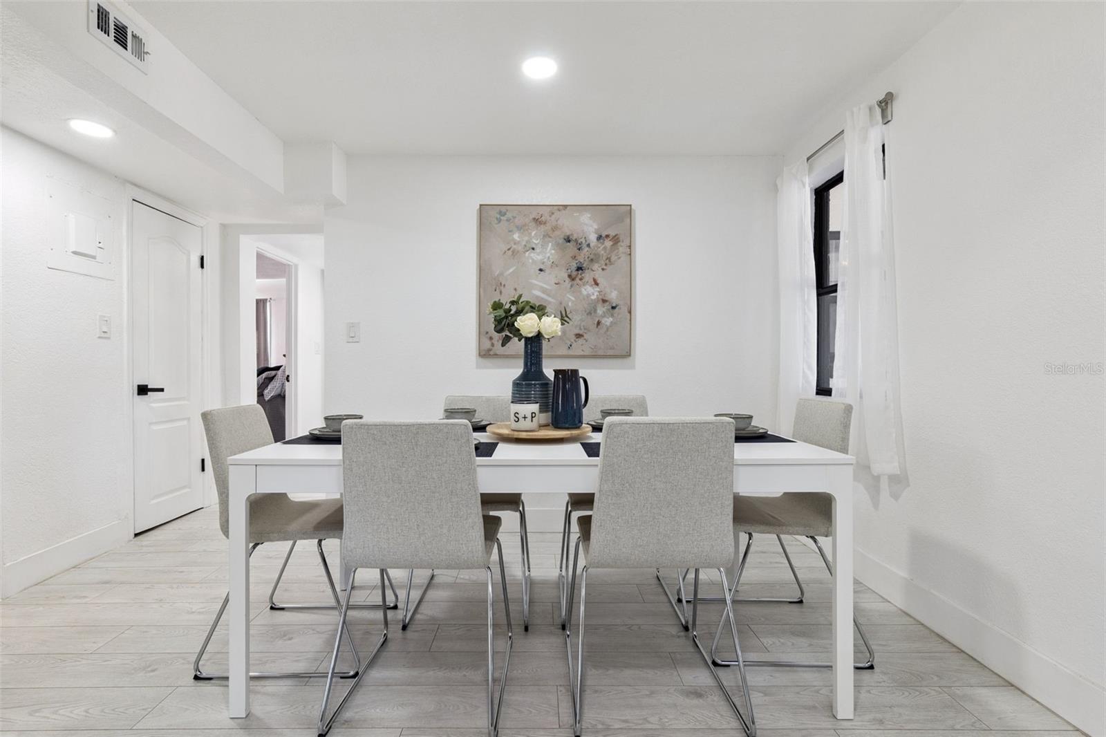 Image 14 of 33 For 1915 Weber Street