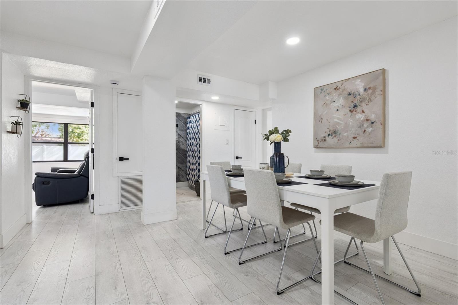 Image 15 of 33 For 1915 Weber Street