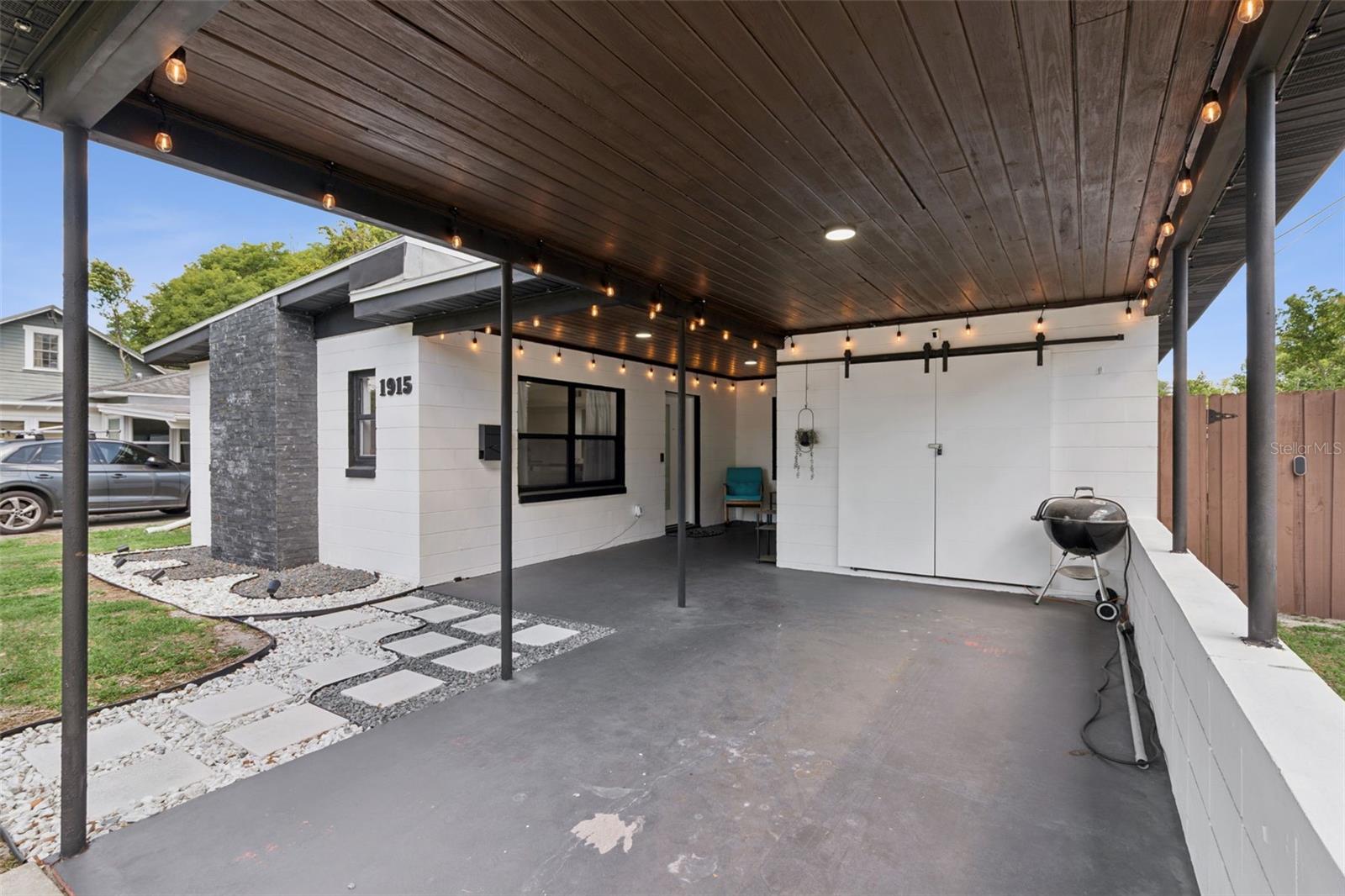 Image 2 of 33 For 1915 Weber Street