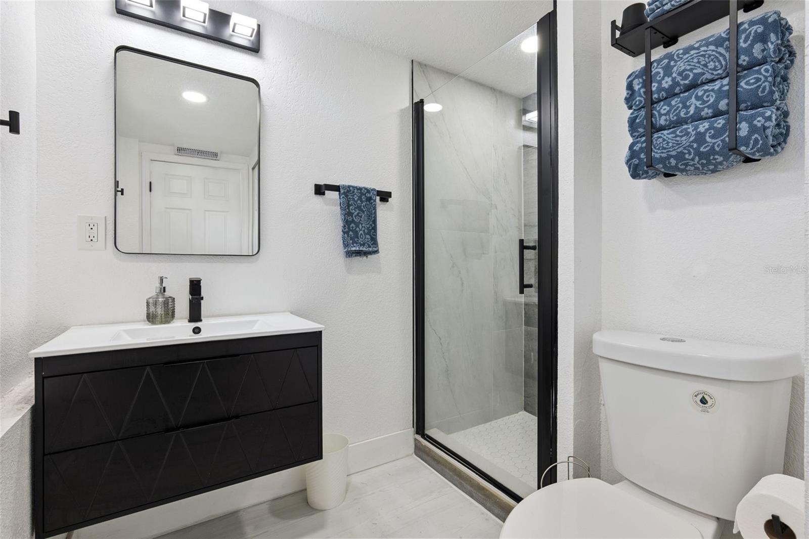 Image 20 of 33 For 1915 Weber Street