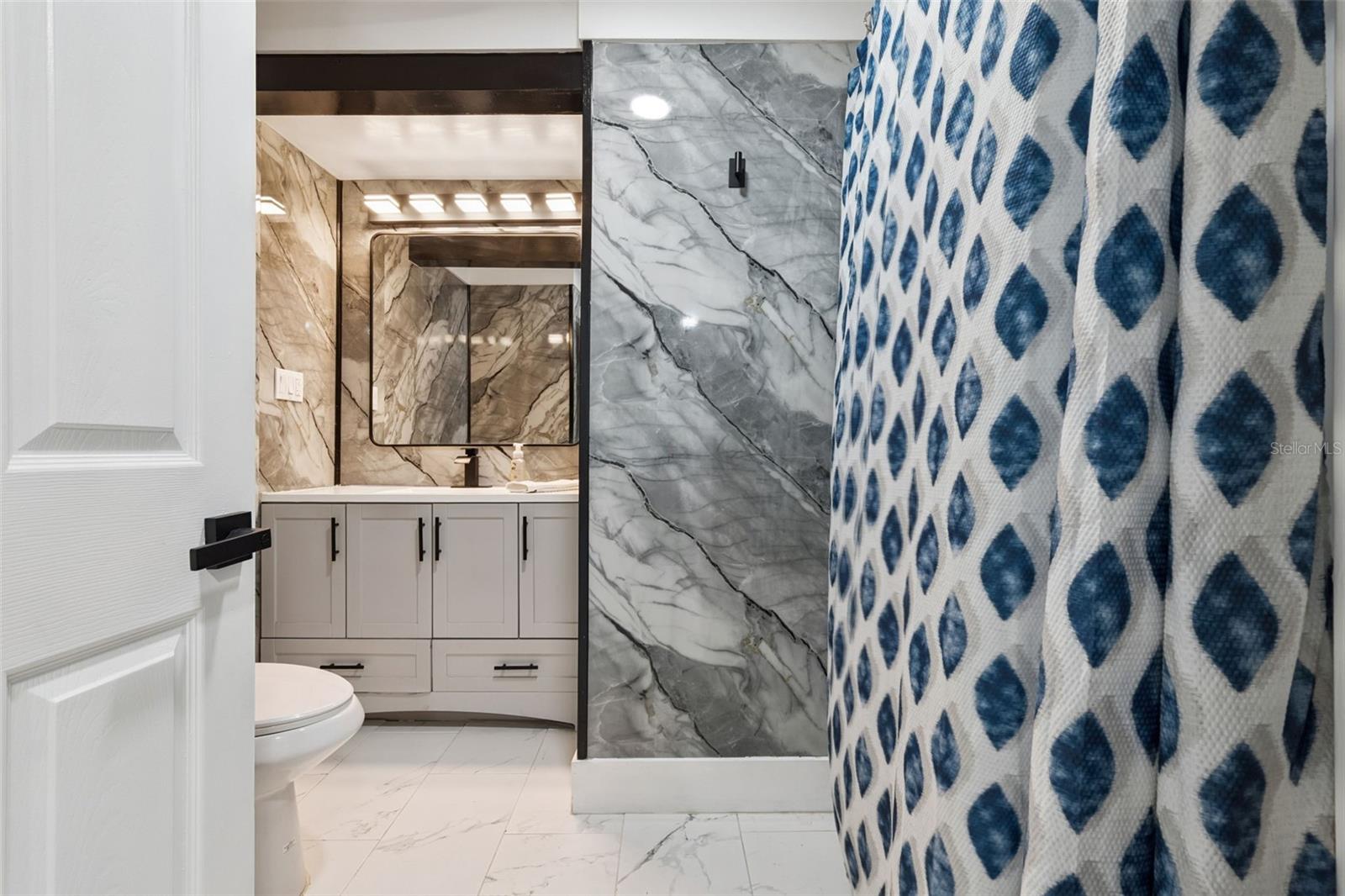 Image 23 of 33 For 1915 Weber Street