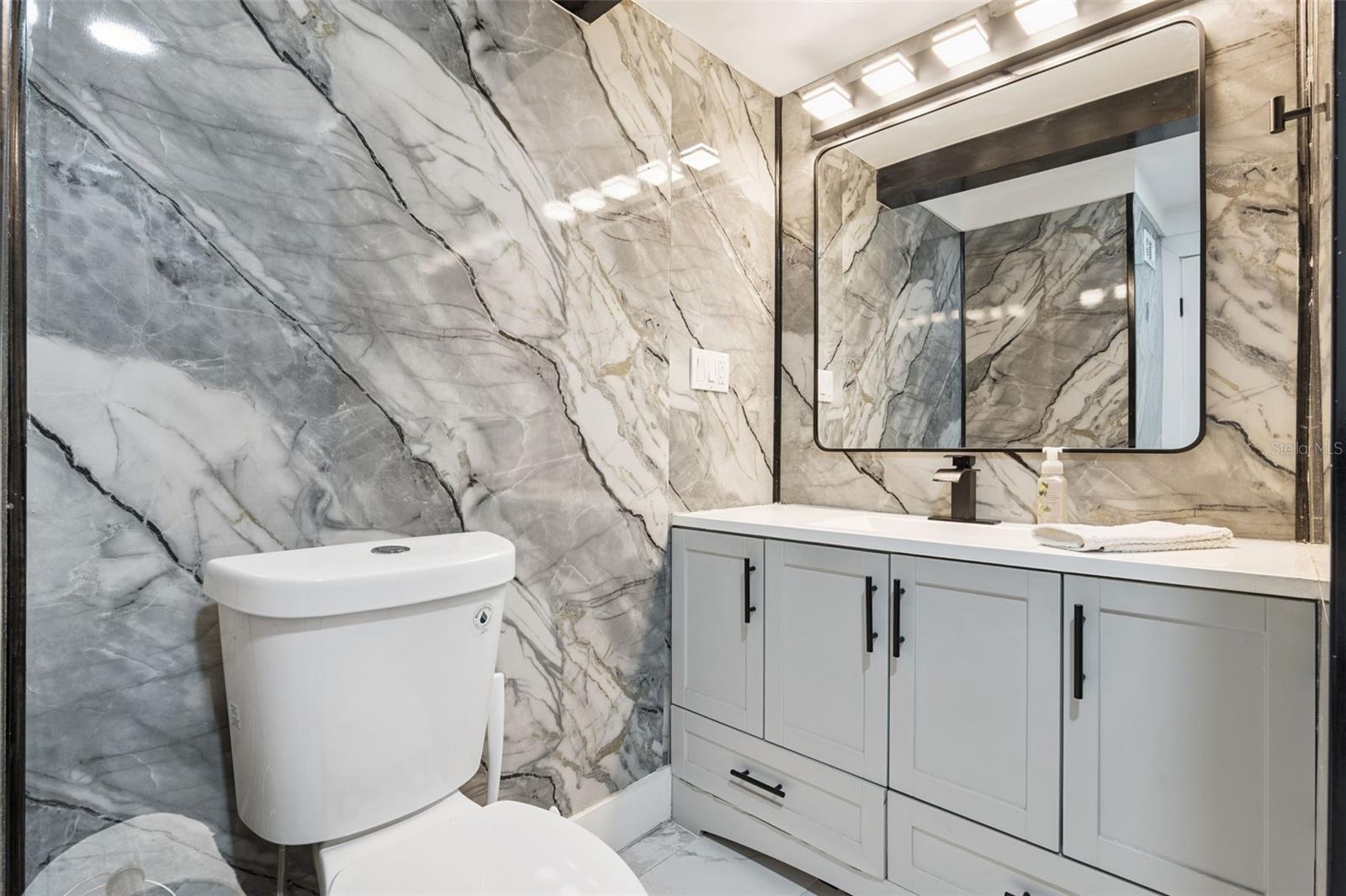 Image 24 of 33 For 1915 Weber Street