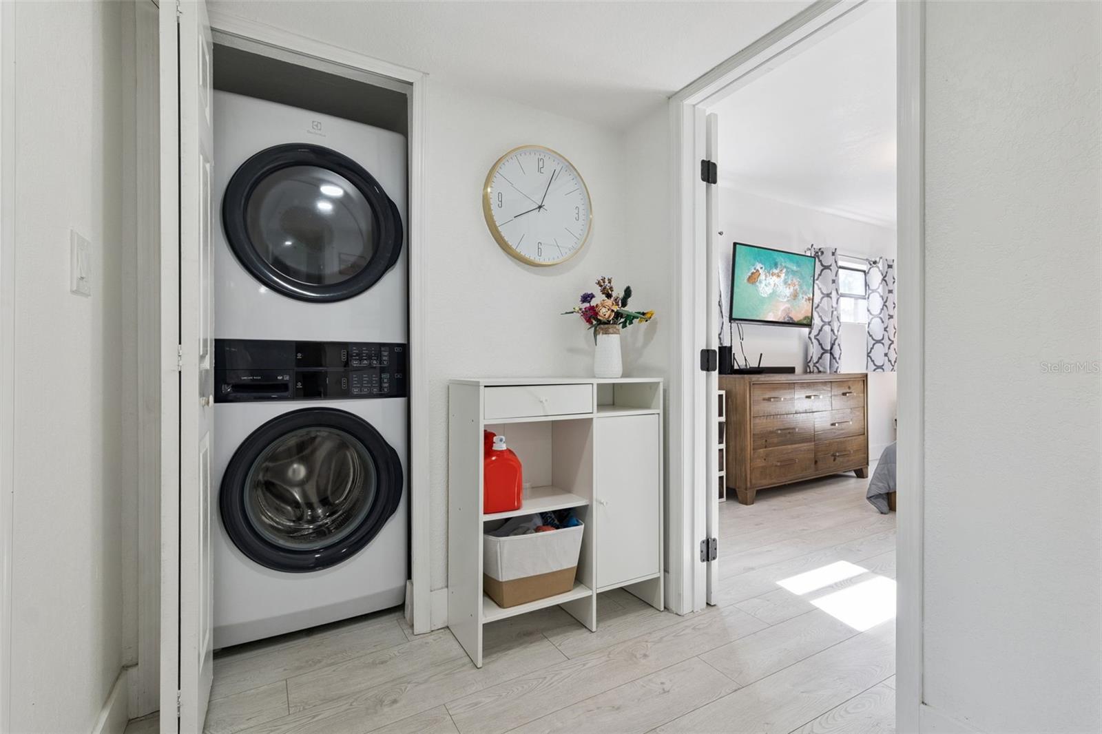 Image 27 of 33 For 1915 Weber Street