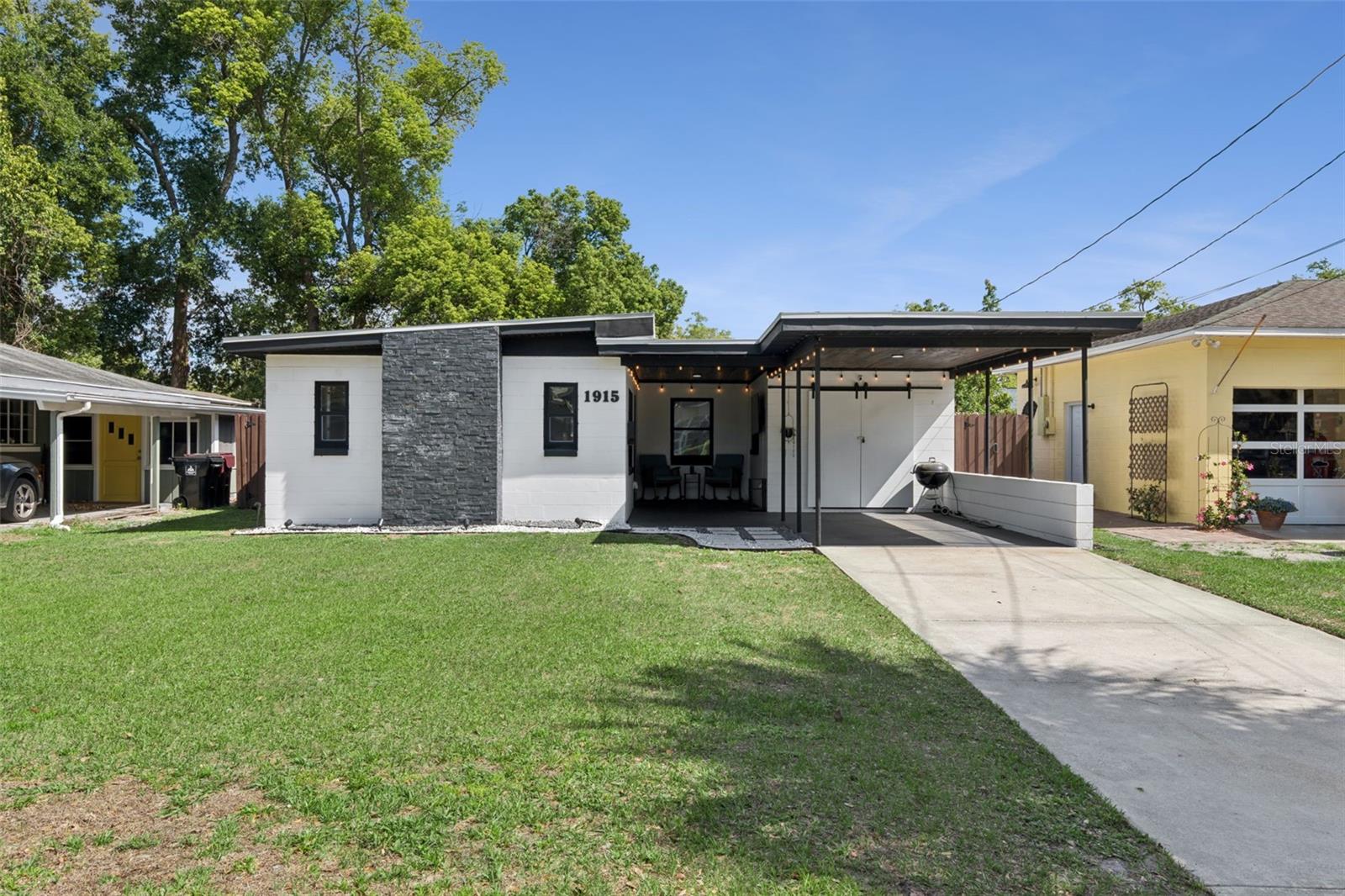 Image 3 of 33 For 1915 Weber Street