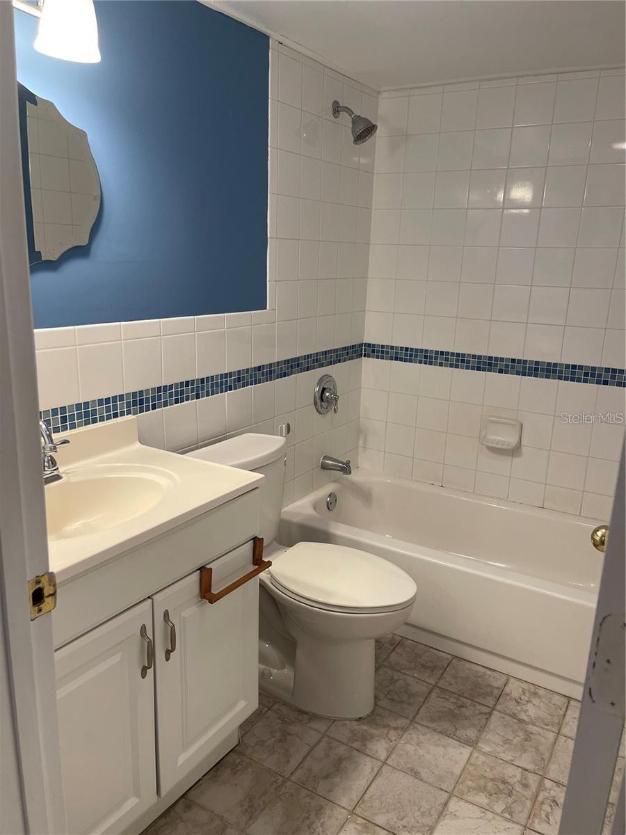 Image 6 of 11 For 5109 Eaglesmere Drive 11a