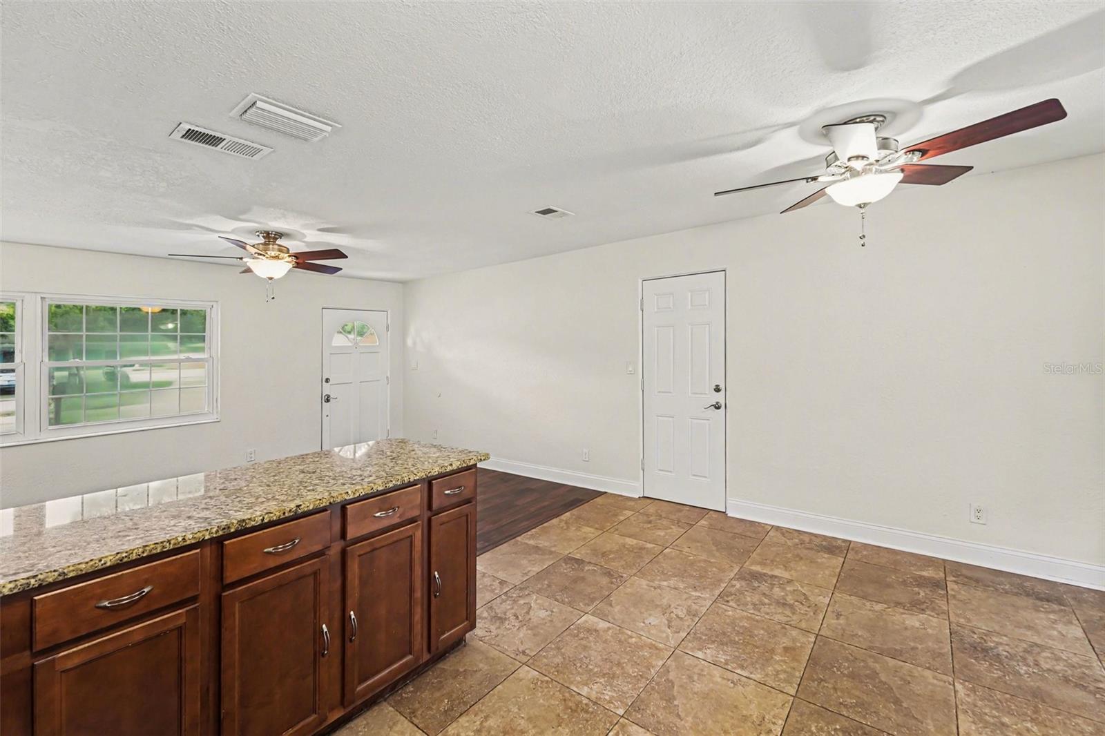 Image 10 of 29 For 5529 57th Avenue N