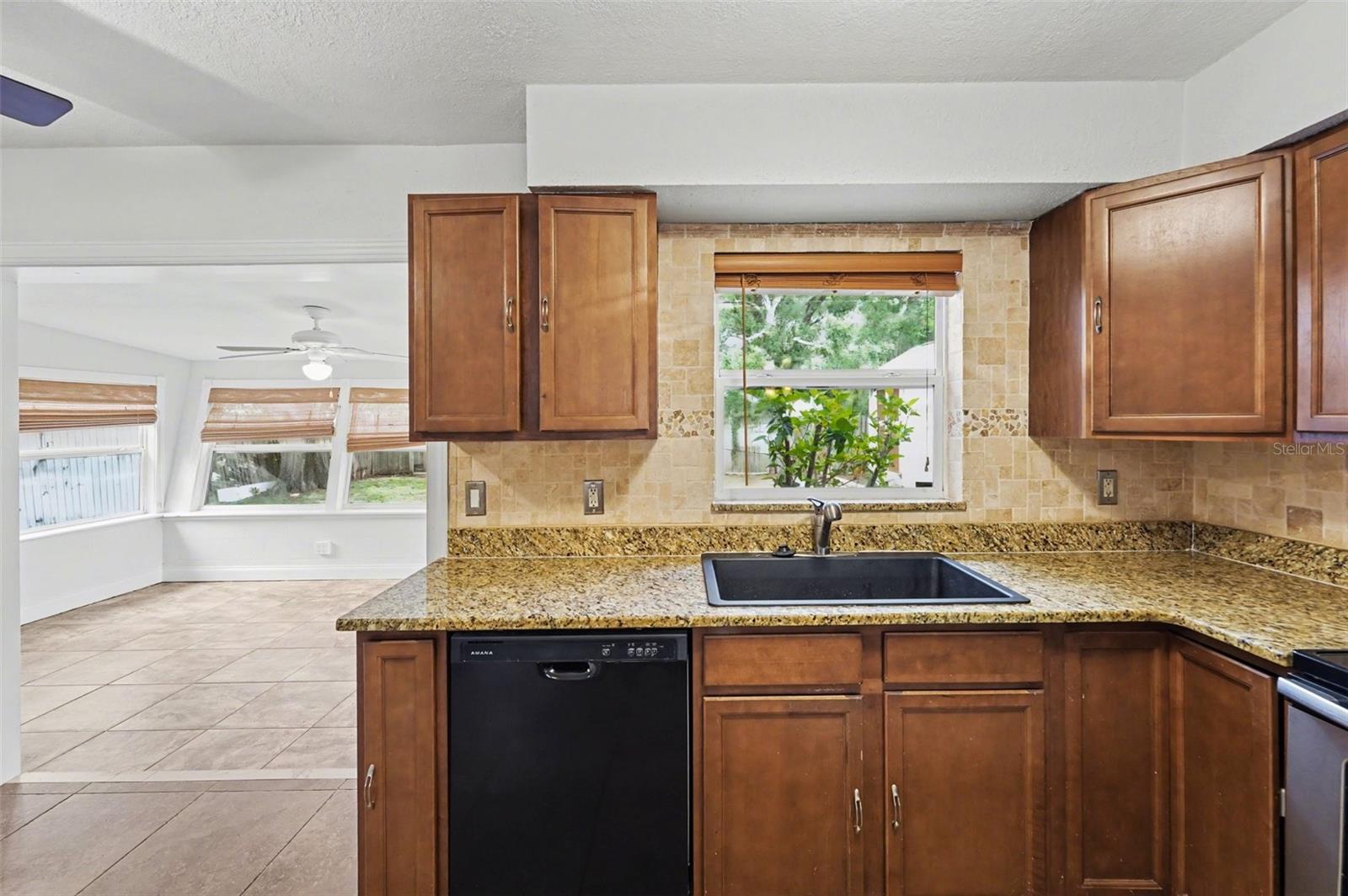 Image 11 of 29 For 5529 57th Avenue N