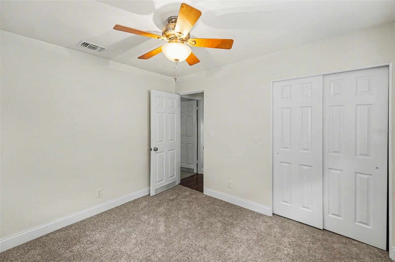 Image 17 of 29 For 5529 57th Avenue N