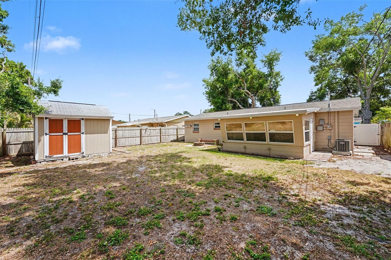 Image 23 of 29 For 5529 57th Avenue N