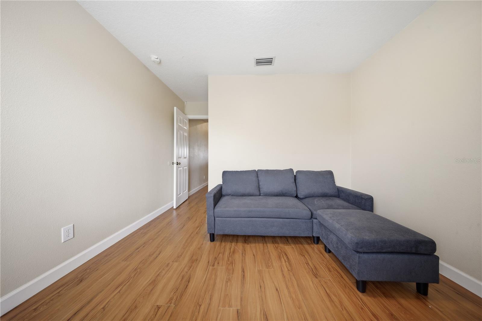 Image 20 of 38 For 2990 Fiske Boulevard K3