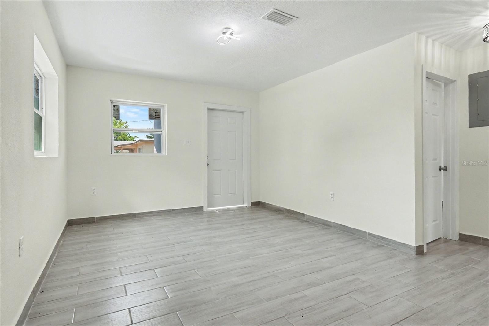 Image 12 of 26 For 767 Willie Mays Parkway A