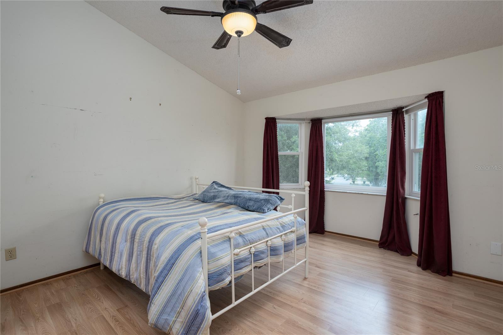 Image 17 of 34 For 5009 Scarsdale Manor Lane