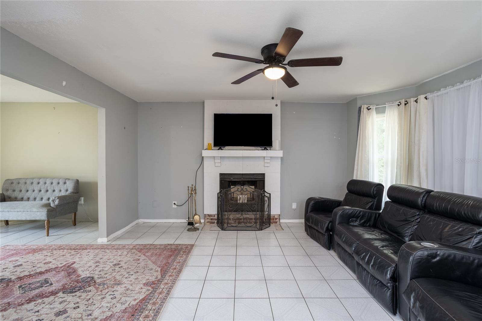 Image 8 of 34 For 5009 Scarsdale Manor Lane