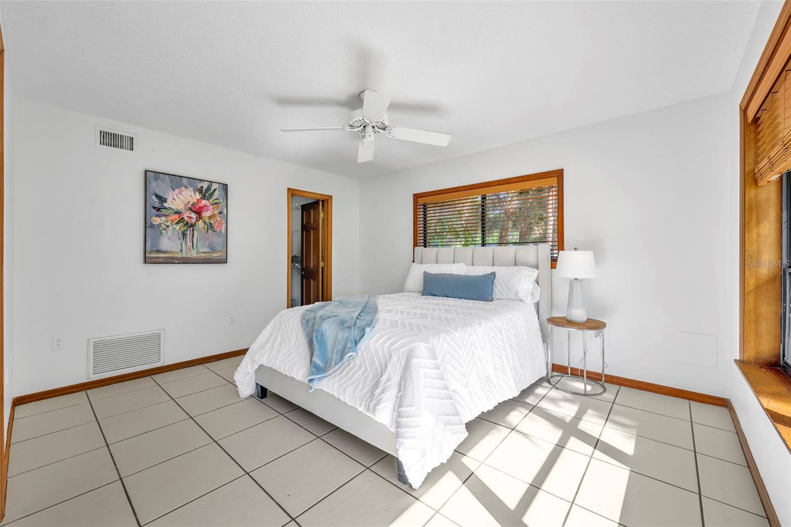 Image 16 of 41 For 495 1st Street