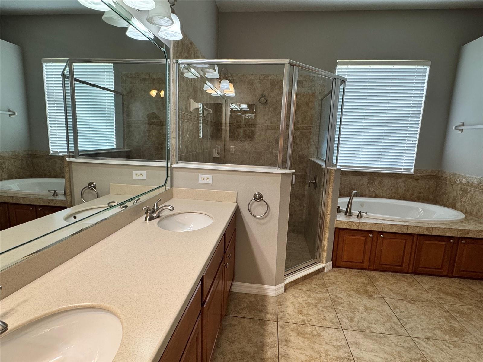 Image 15 of 22 For 14693 Cableshire Way