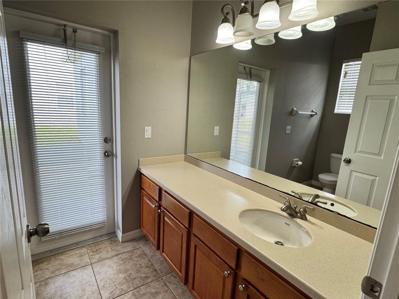 Image 17 of 22 For 14693 Cableshire Way