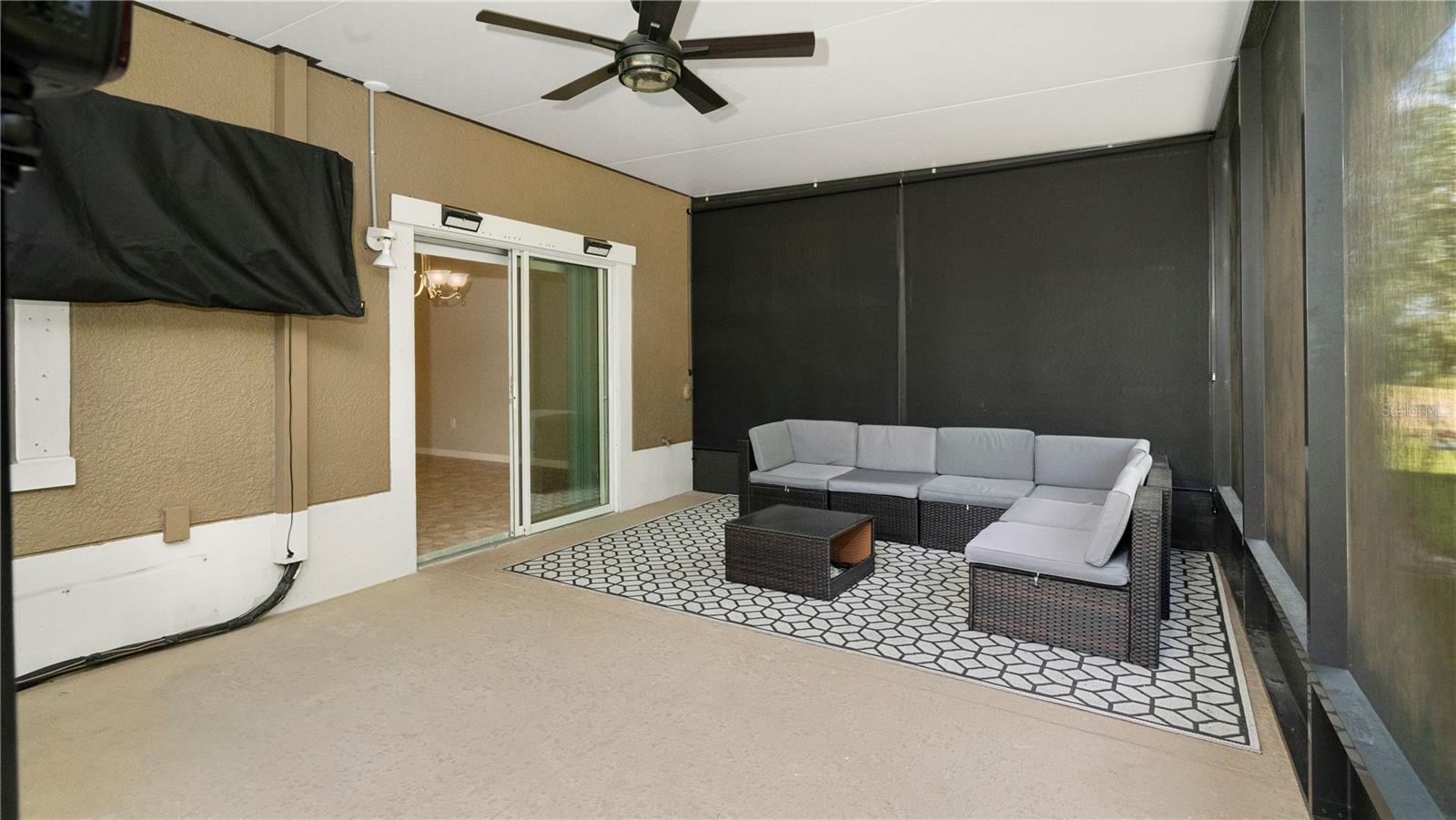 Image 12 of 27 For 11163 Savannah Landing Circle
