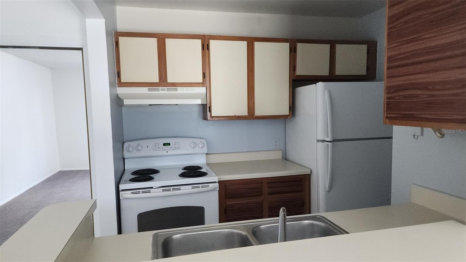 Image 15 of 35 For 3838 Bay Club Circle 103