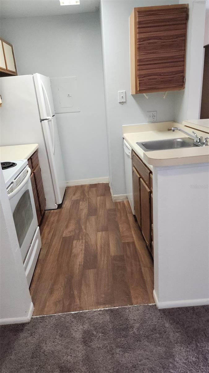 Image 16 of 35 For 3838 Bay Club Circle 103