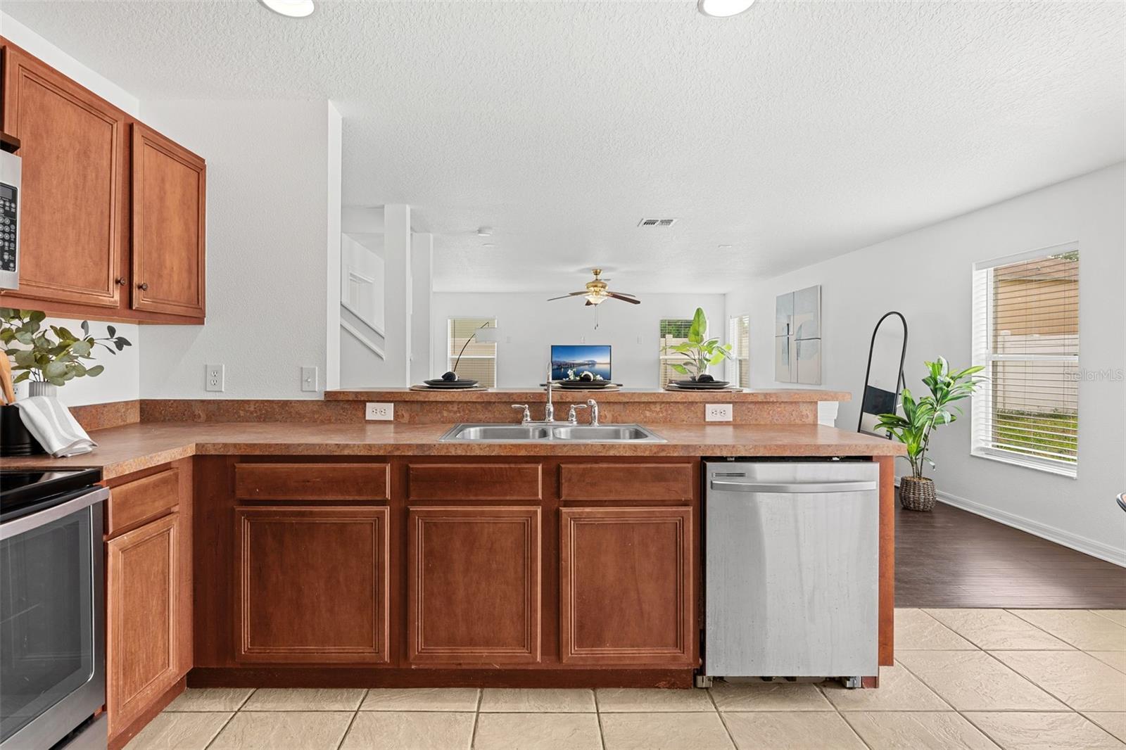 Image 21 of 45 For 15647 Galbi Drive