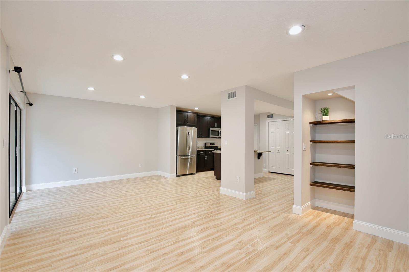 Image 14 of 33 For 112 Heron Bay Circle