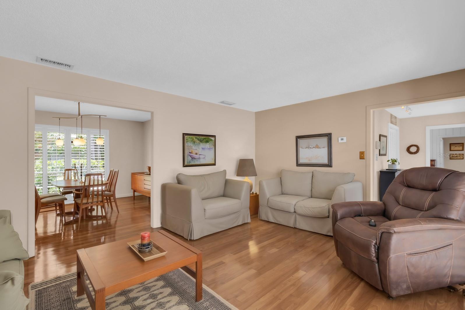 Image 23 of 71 For 318 Valley Drive