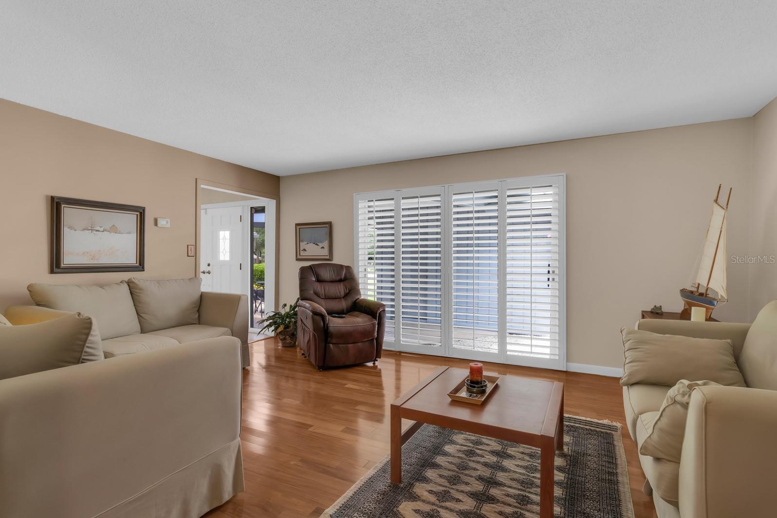 Image 25 of 71 For 318 Valley Drive