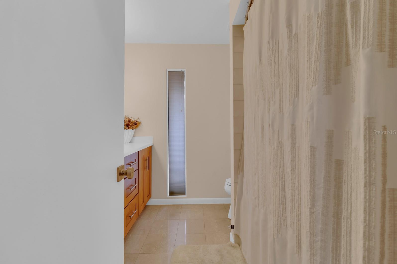 Image 32 of 71 For 318 Valley Drive