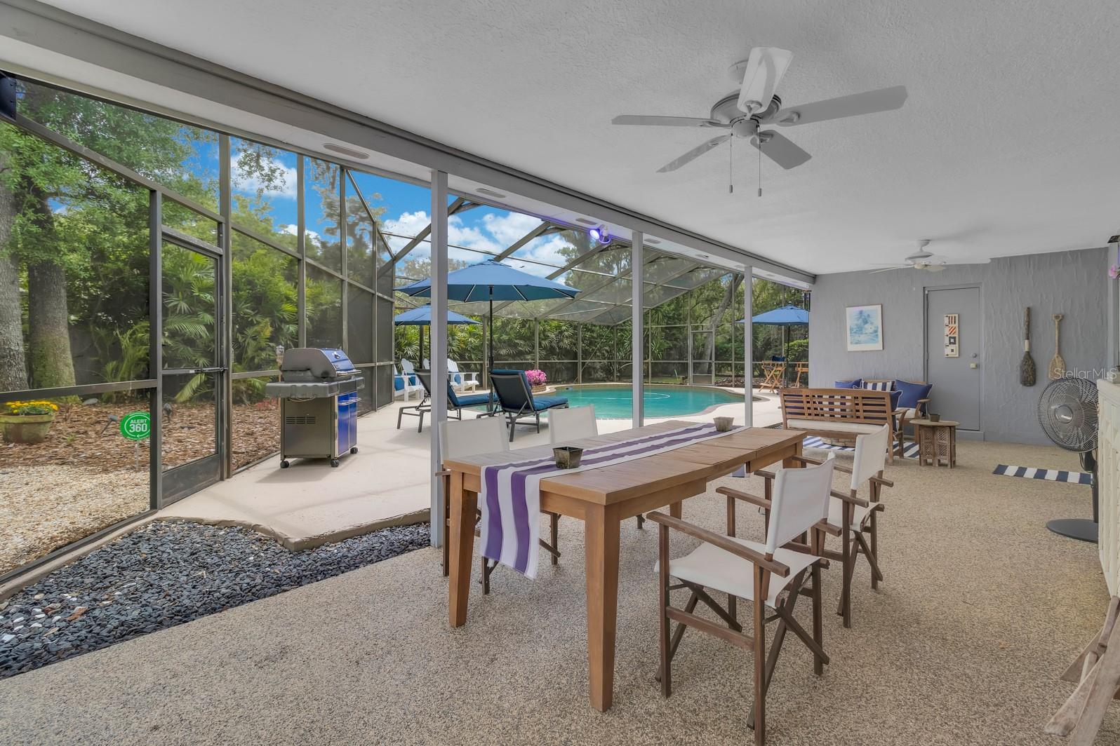 Image 45 of 71 For 318 Valley Drive