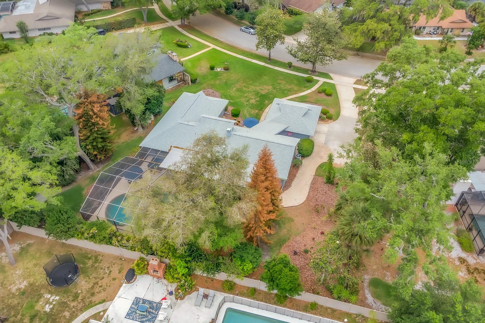 Image 5 of 71 For 318 Valley Drive