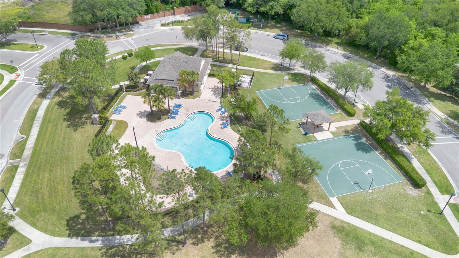 Image 30 of 36 For 15357 Oak Apple Court 4c