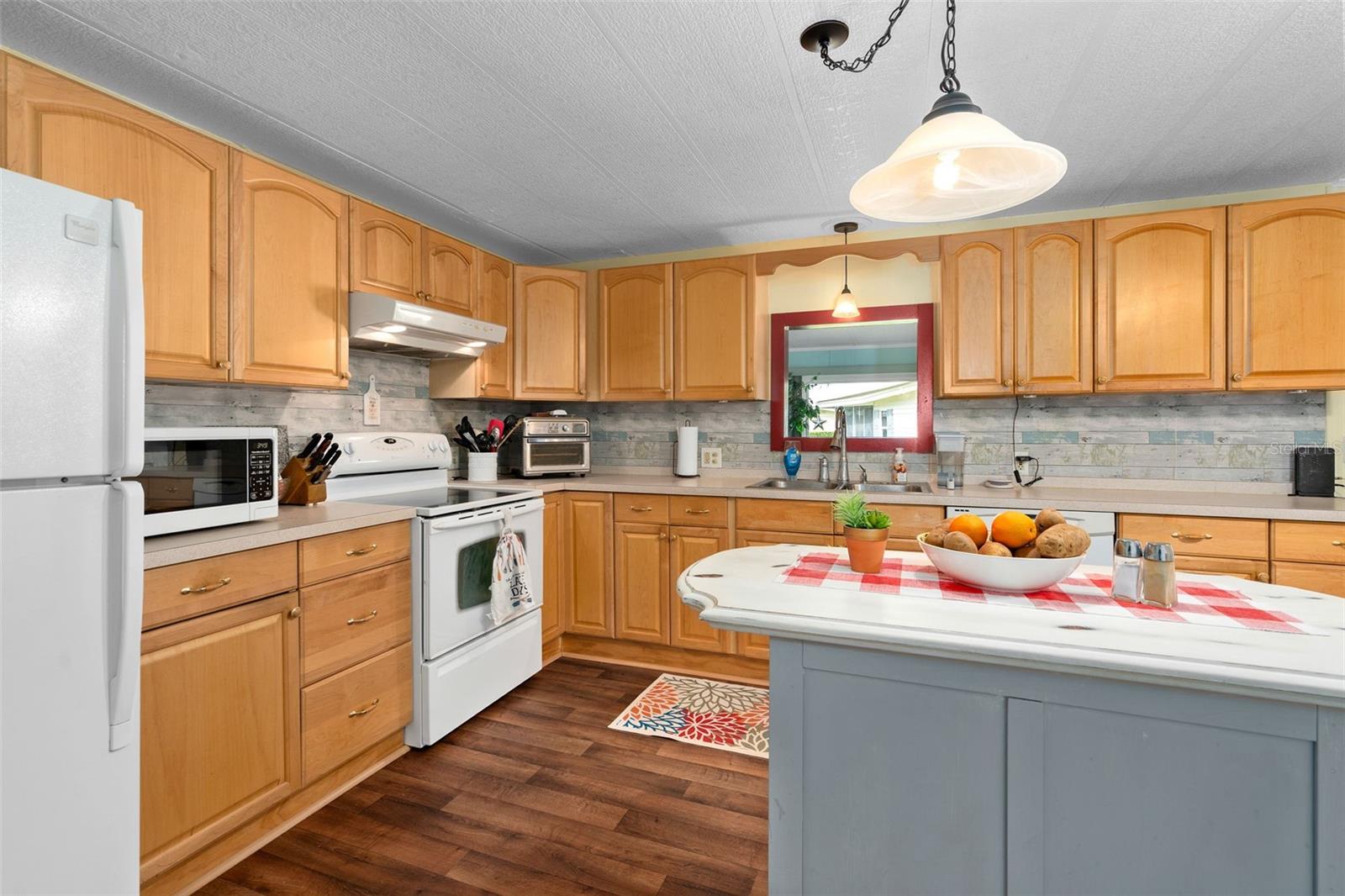 Image 18 of 49 For 4 Gallinule Court