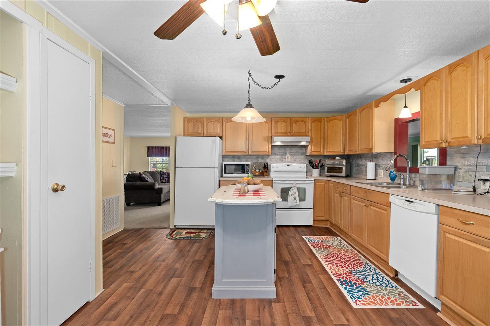 Image 19 of 49 For 4 Gallinule Court