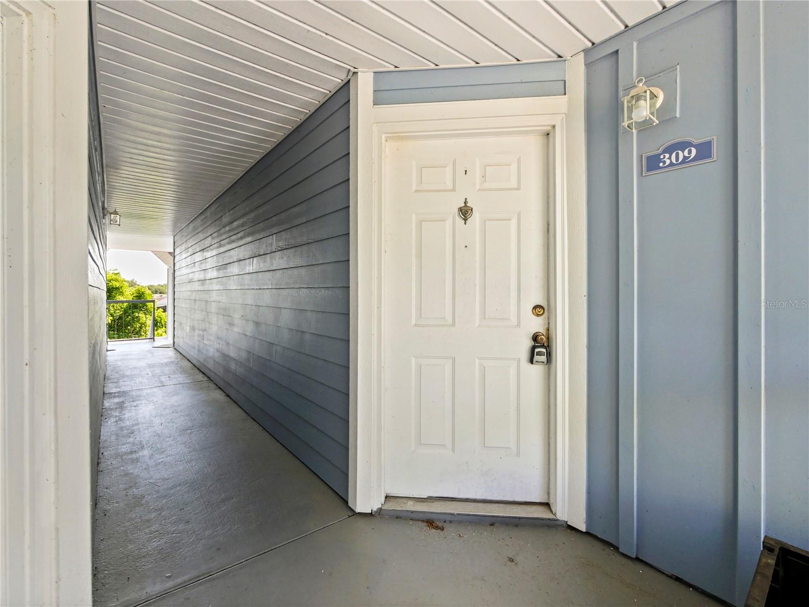 Image 15 of 23 For 2569 Grassy Point Drive 309