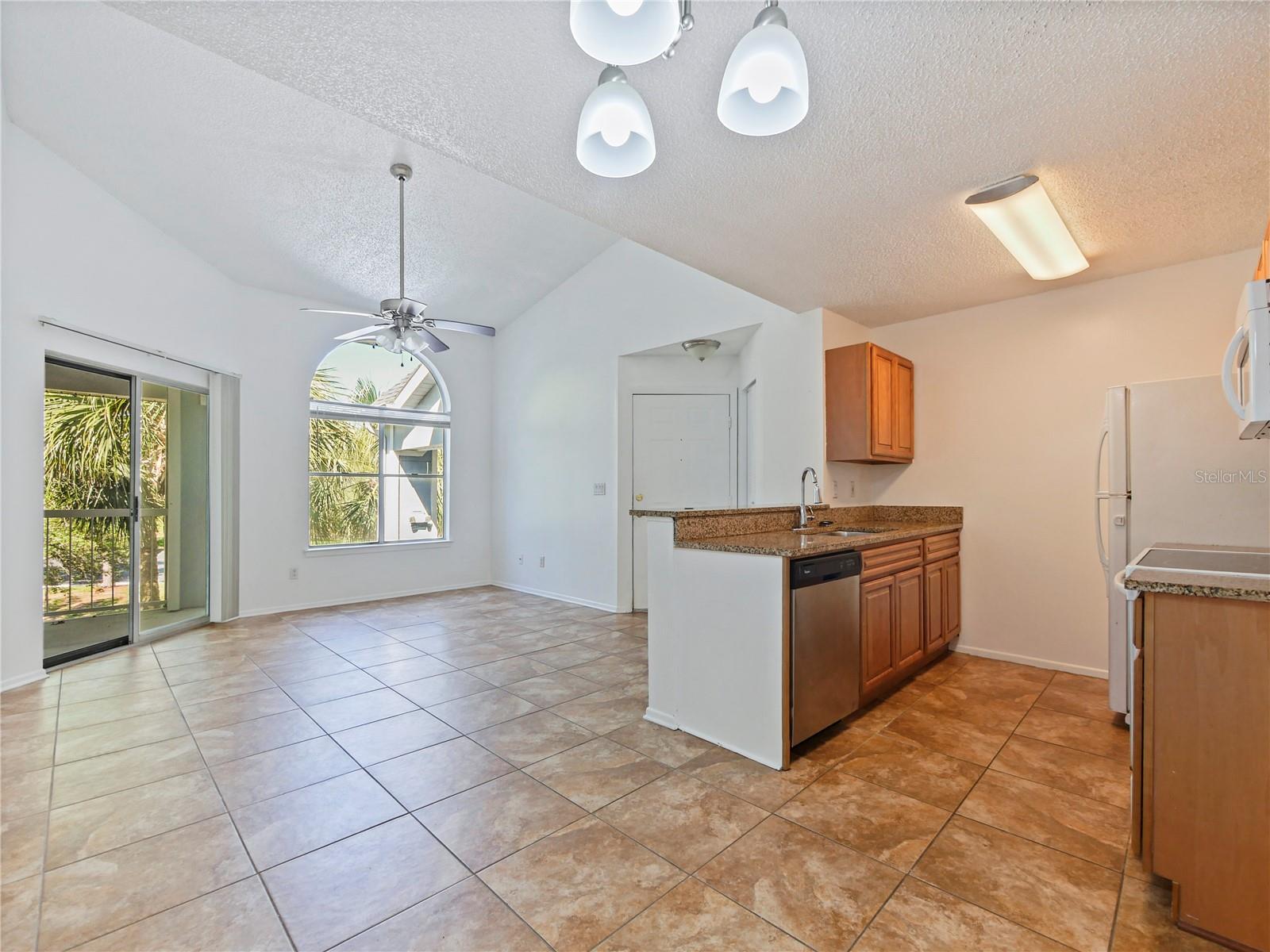 Image 2 of 23 For 2569 Grassy Point Drive 309