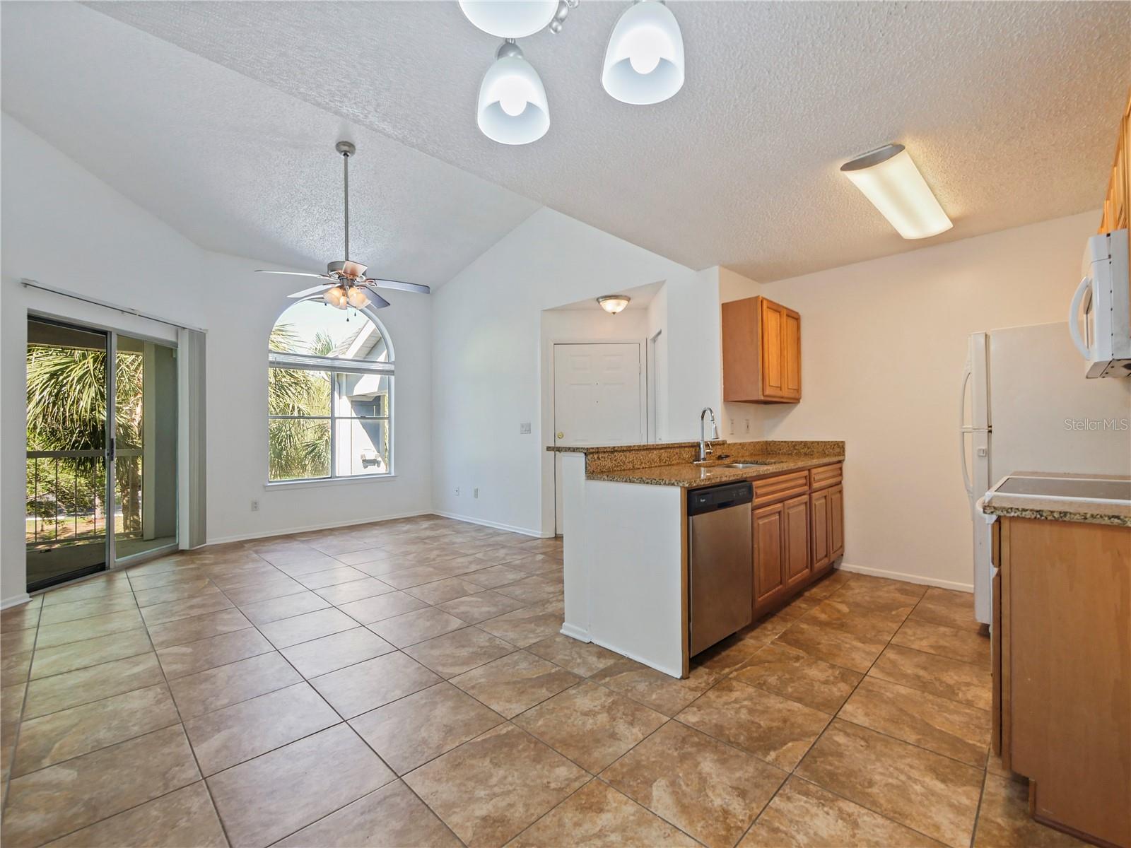 Image 6 of 23 For 2569 Grassy Point Drive 309