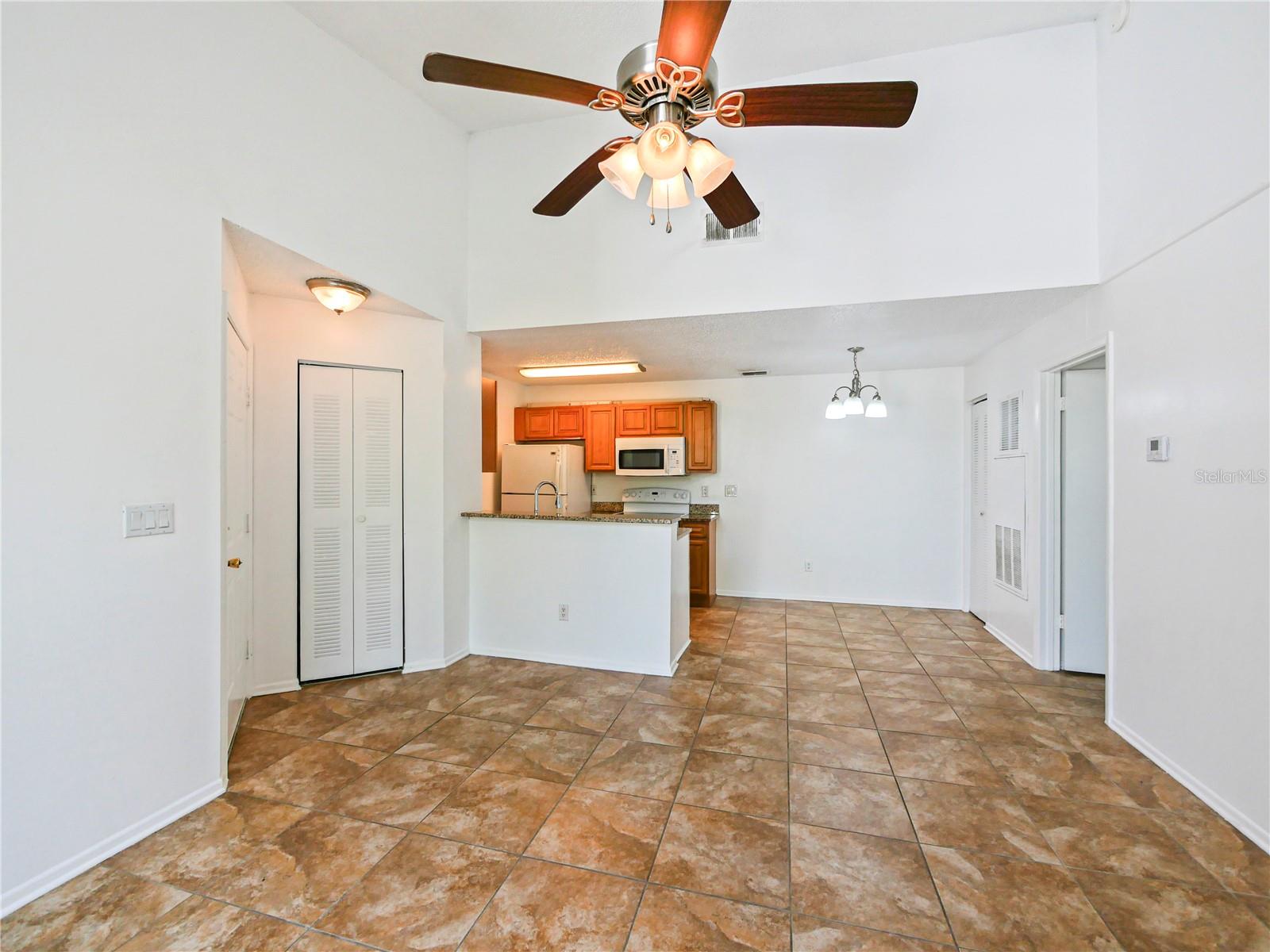 Image 8 of 23 For 2569 Grassy Point Drive 309