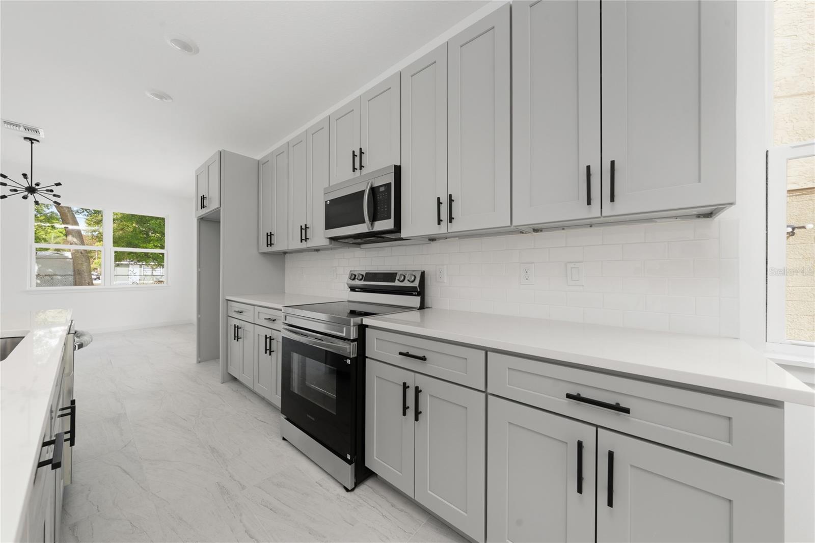 Image 6 of 26 For 406 Observatory Drive