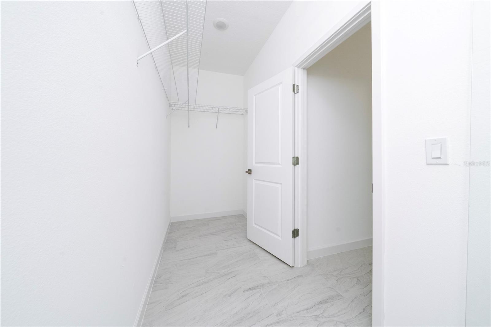 Image 9 of 26 For 406 Observatory Drive