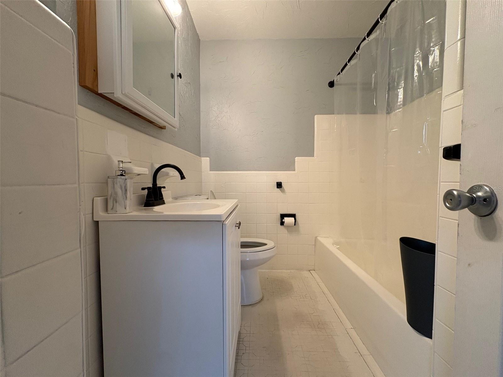 Image 16 of 24 For 395 Bearcreek Drive