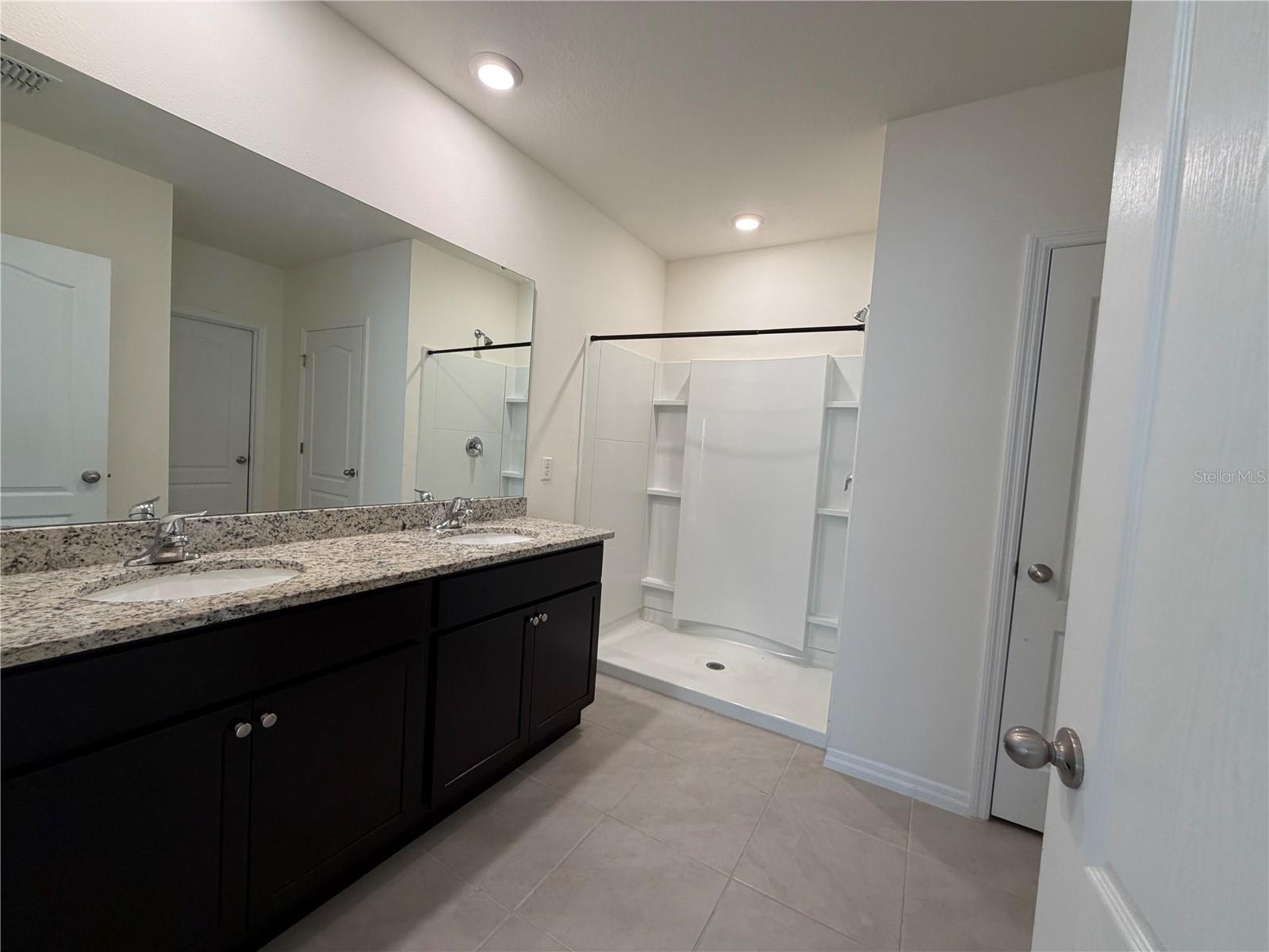 Image 10 of 40 For 4657 Bernard Boulevard